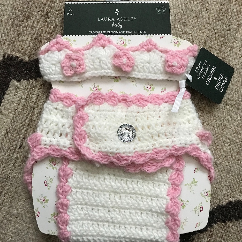 Laura Ashely Crocheted Baby Crown & Diaper cover N